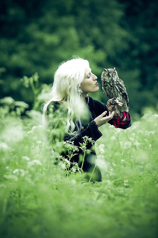 23P Women nature...