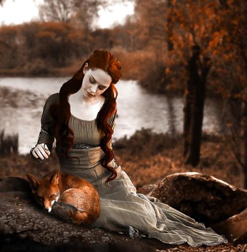 23P Women nature...