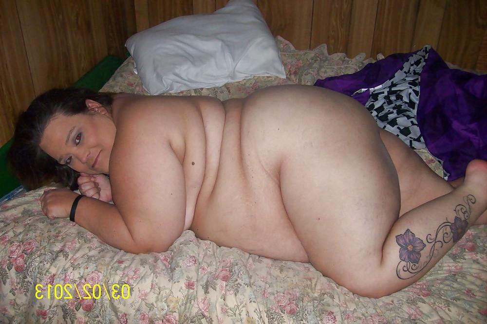 24P BIG NASTY BBW WIFE