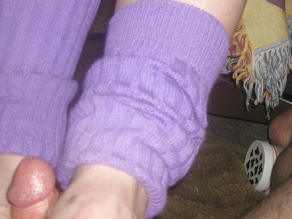 24P She loves to give footjobs