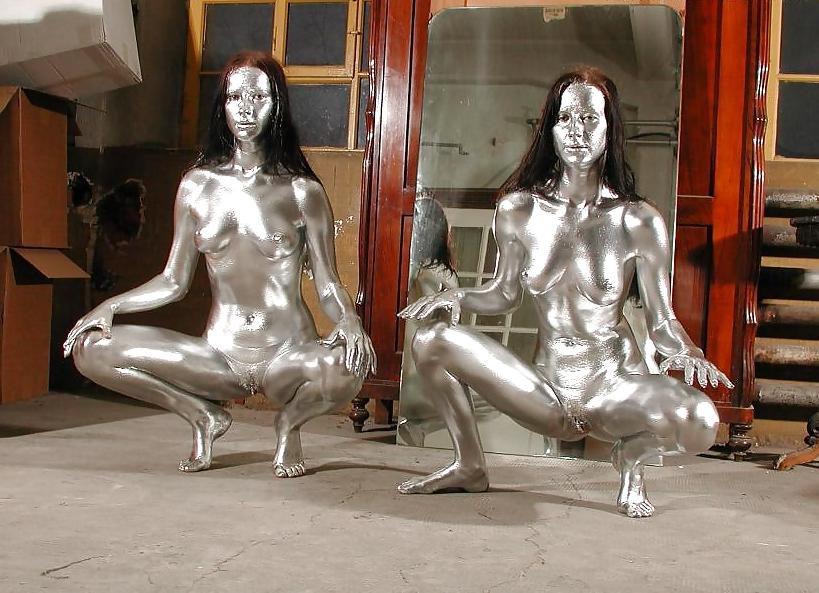 6P Body art or the art of the body