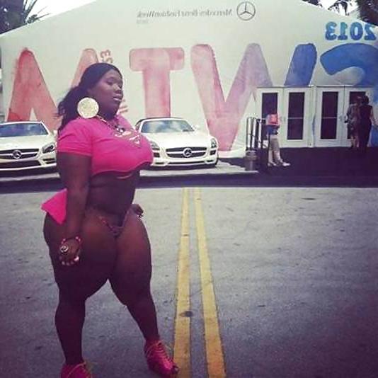 18P BBW BLACKS BABES WITH MEGA ASSES