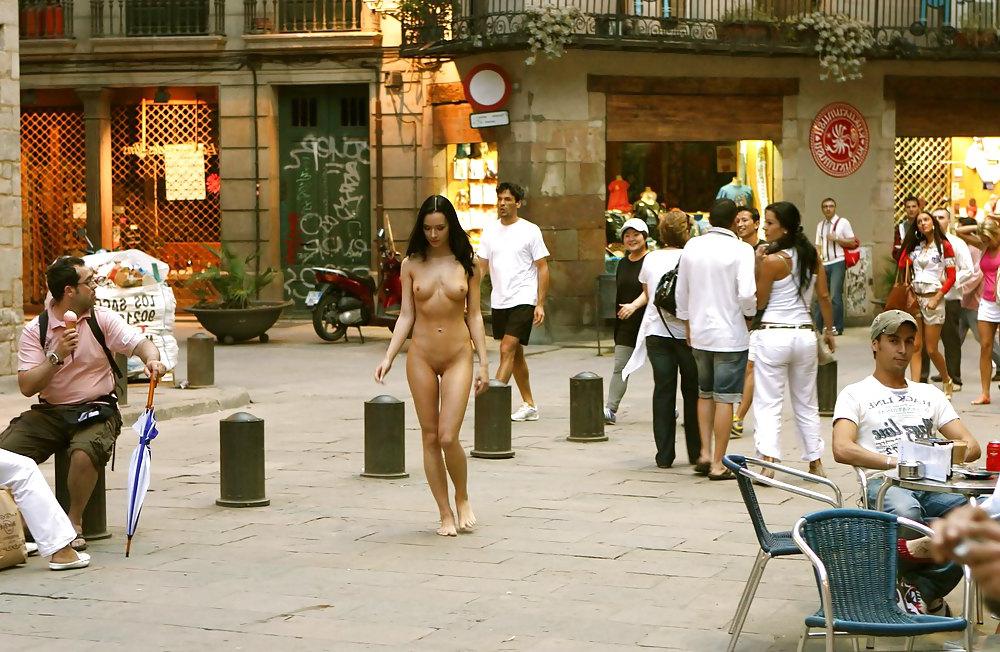 25P Exposing in a public