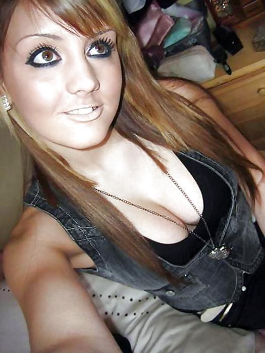 15P Sexy Cleavage 28