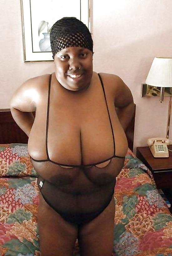 15P Saggy black boobs