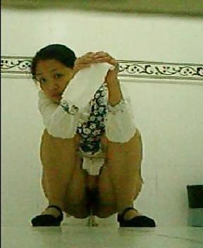 9P Toilet Voyeur Asian Matures