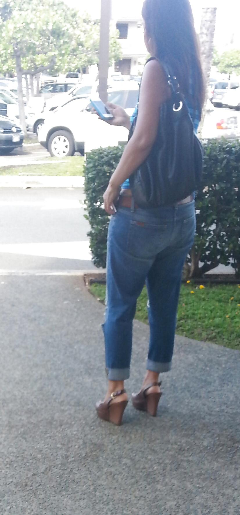 20P Hawaii sexy asian feet and heels