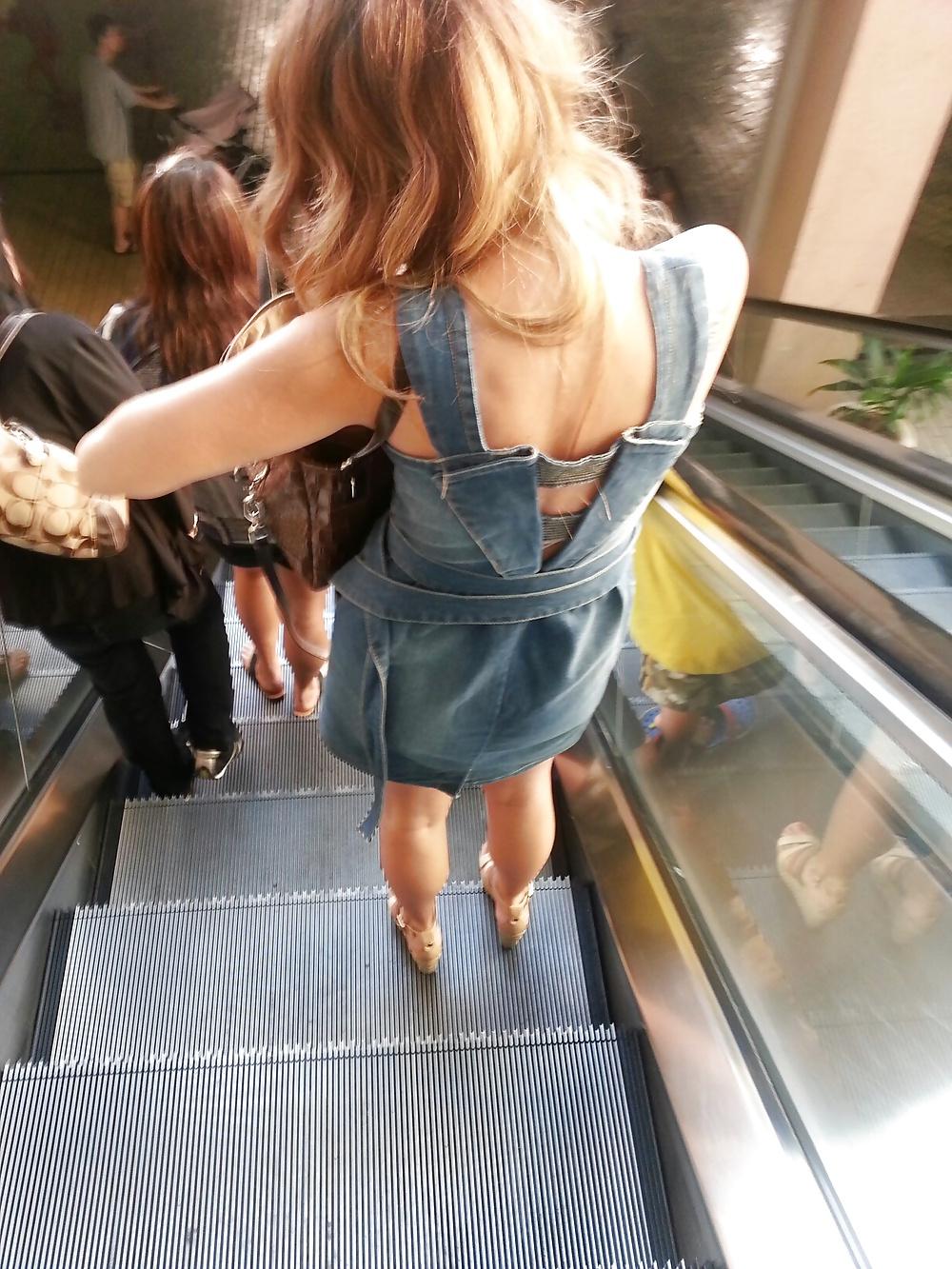20P Hawaii sexy asian feet and heels