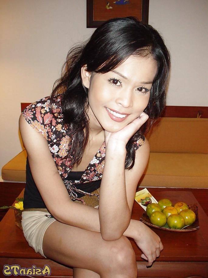 18P Asian Ladyboys Babes