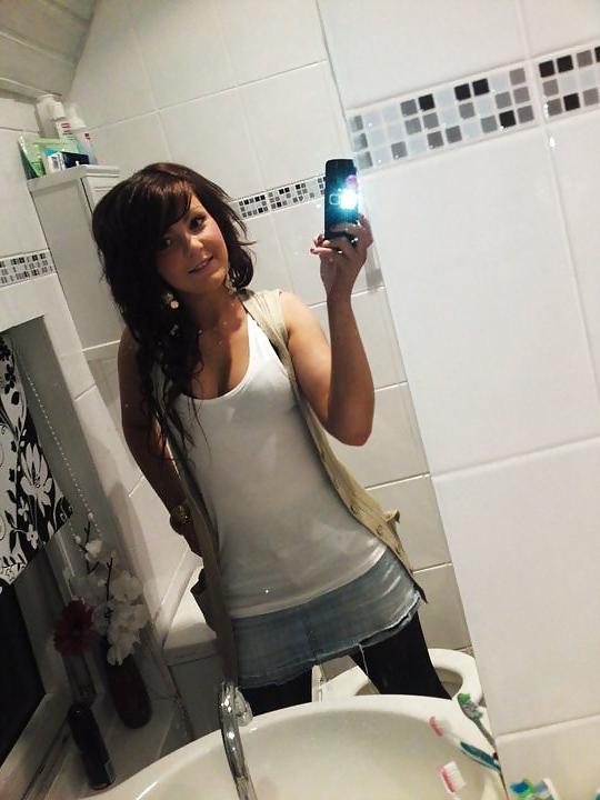 25P Simply stunning british teen girl nicole