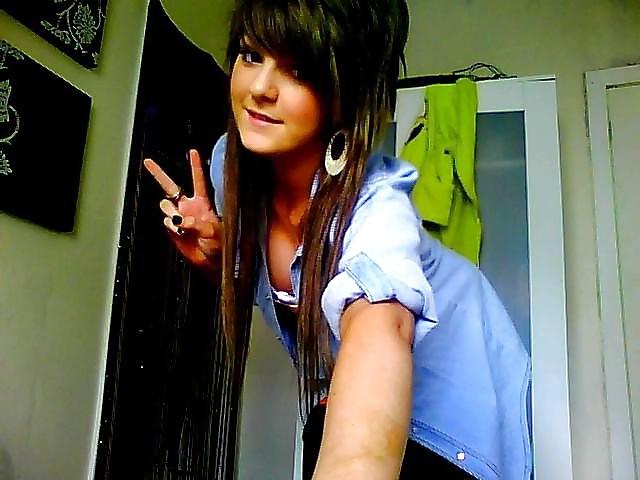 25P Simply stunning british teen girl nicole