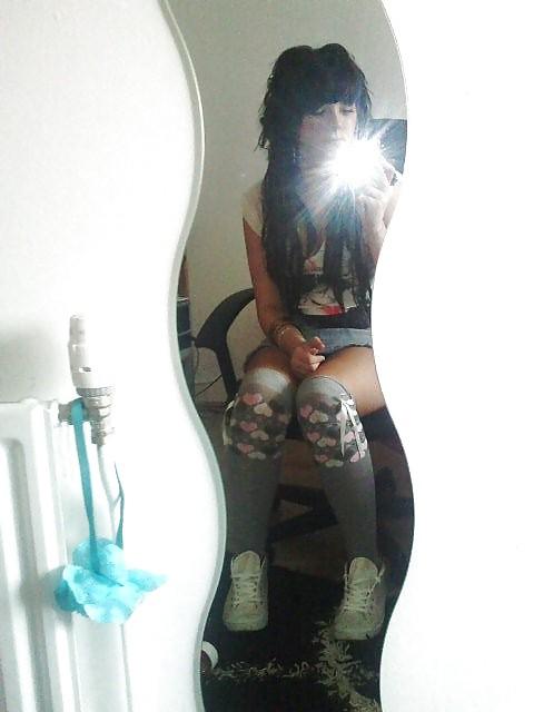 25P Simply stunning british teen girl nicole