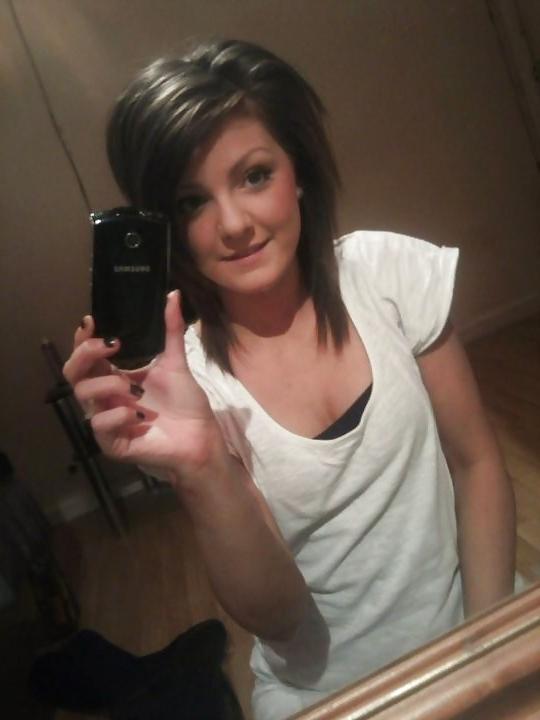 25P Simply stunning british teen girl nicole
