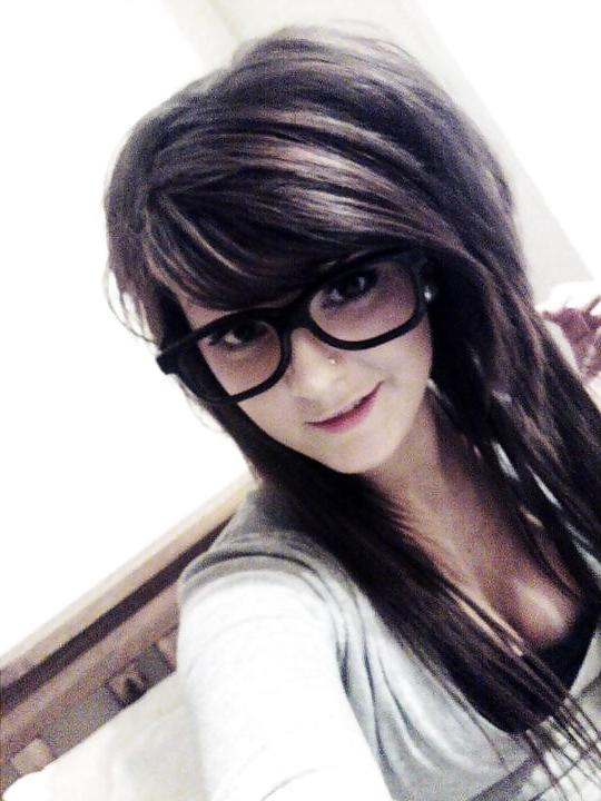 25P Simply stunning british teen girl nicole