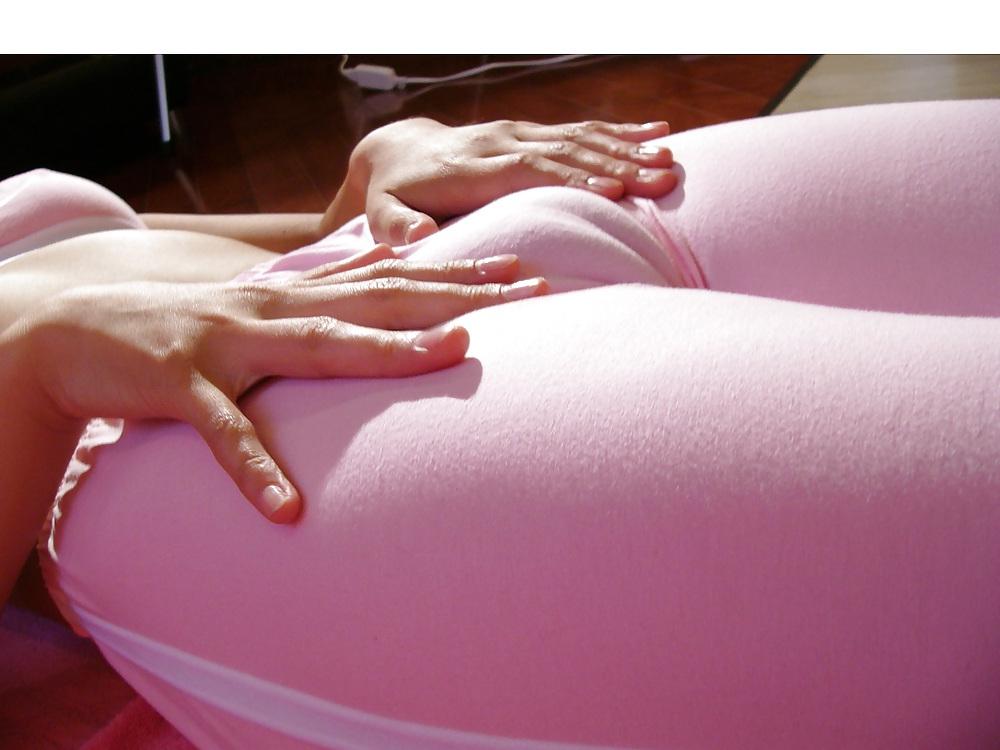 15P Asian teen sweatpants mound camel toe