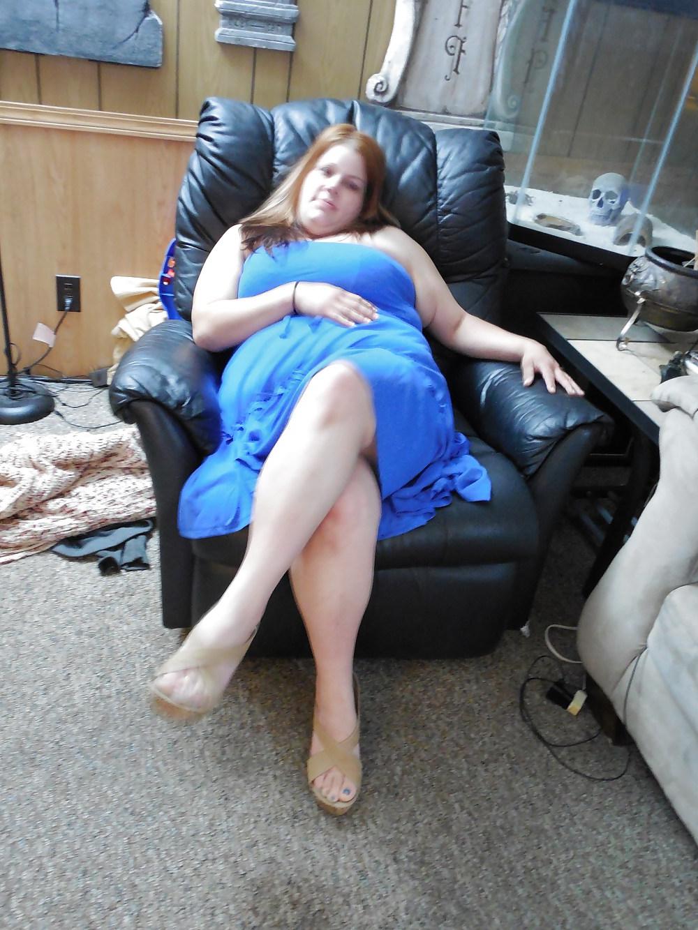 25P BBW Girlfriend in sexy blue dress (Spreading legs and Pussy)