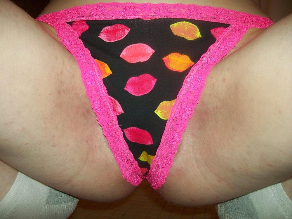 12P Old Underwear Photos