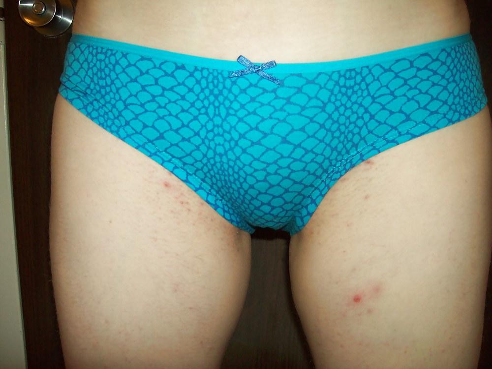 12P Old Underwear Photos