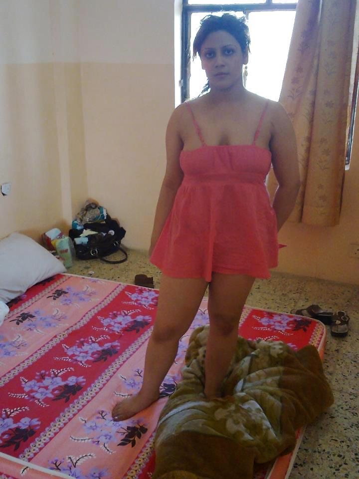5P Arab turkish women 40