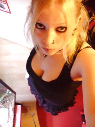 16P Blonde with nice cleavage