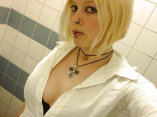 16P Blonde with nice cleavage