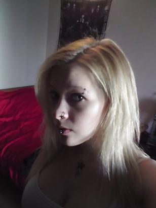 16P Blonde with nice cleavage