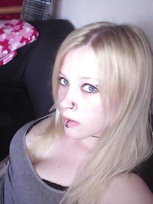 16P Blonde with nice cleavage