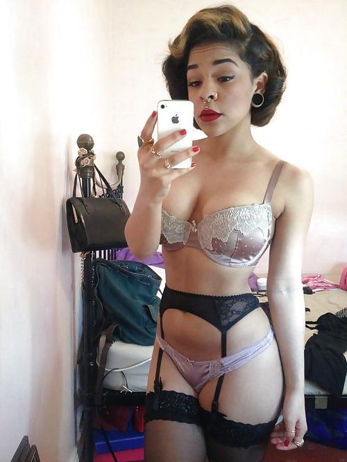 25P Mia Redworth (British Slut)