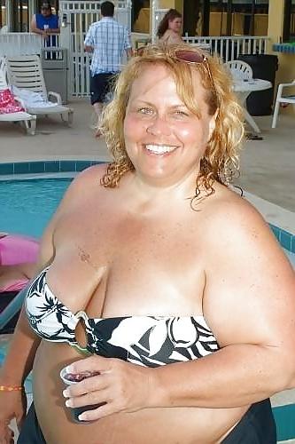 25P Bbw cleavage (NN)