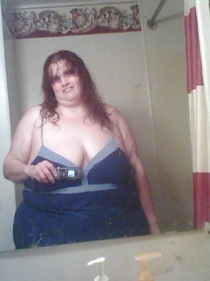 25P Bbw cleavage (NN)