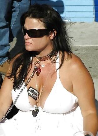 25P Bbw cleavage (NN)