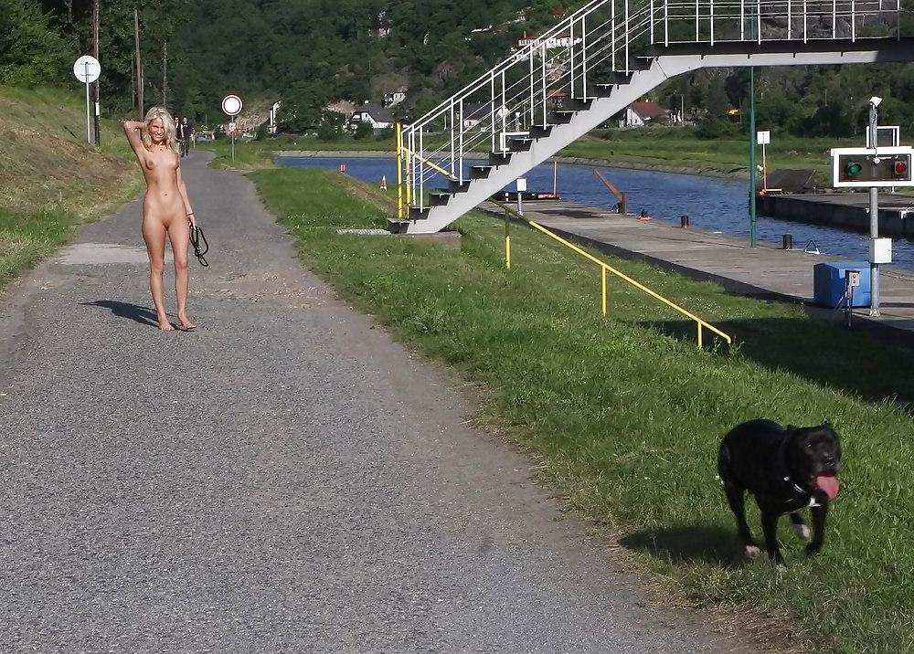 25P Public nudity girls #12