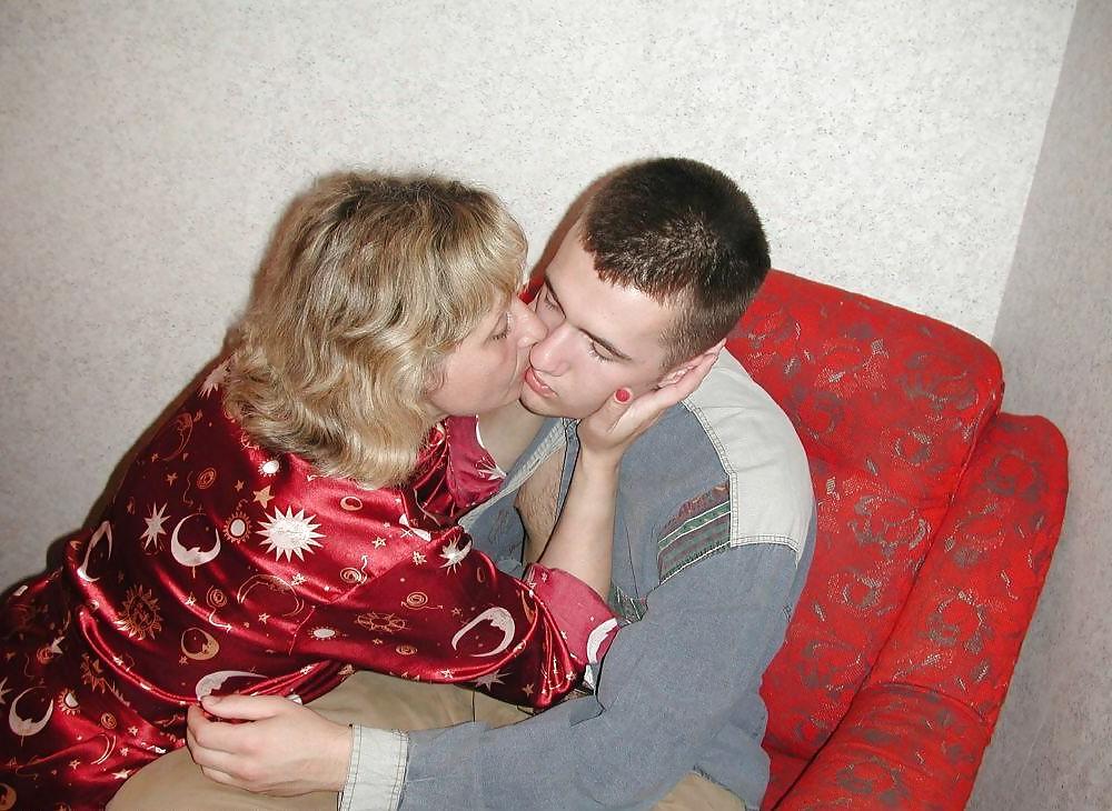 25P HORNY MATURE LADY & BOY C5M