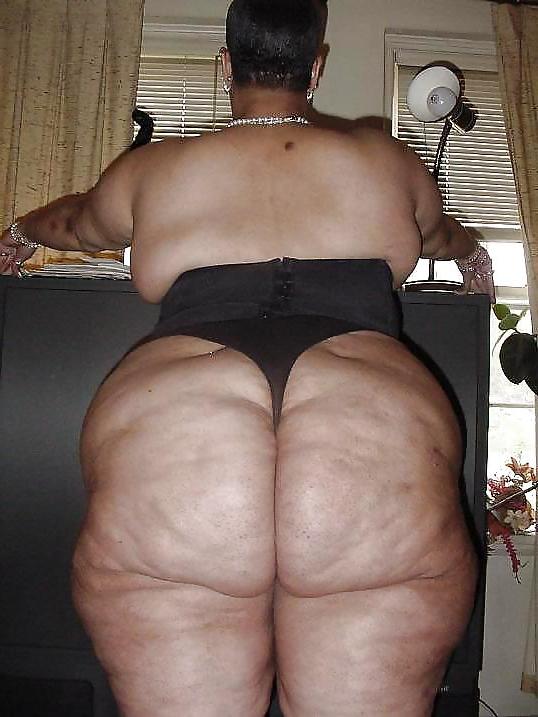 4P A BBW WITH A HUGE BOOTY