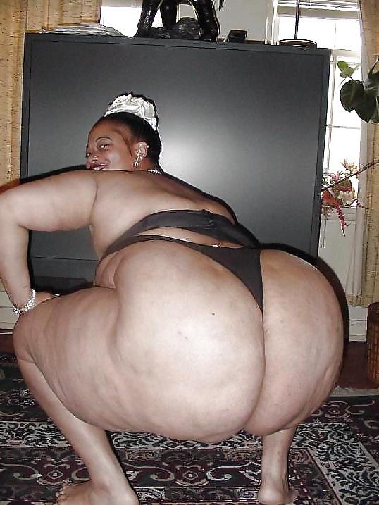 4P A BBW WITH A HUGE BOOTY