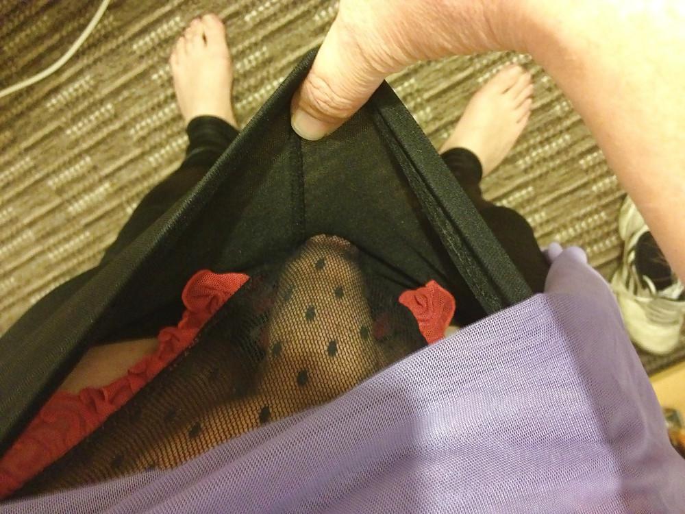 20P My favourite tranny pics - looking down!
