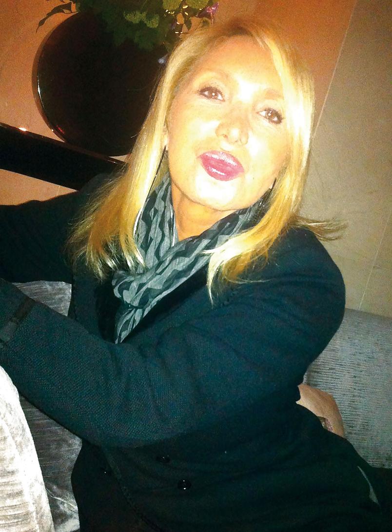 25P Lisa elegant classy whore for bulls