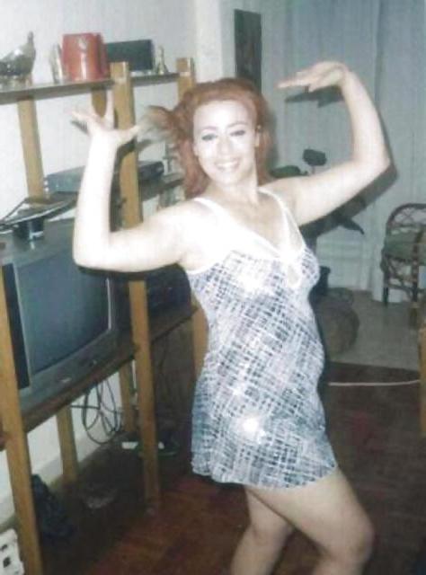 8P Arab milf dancing