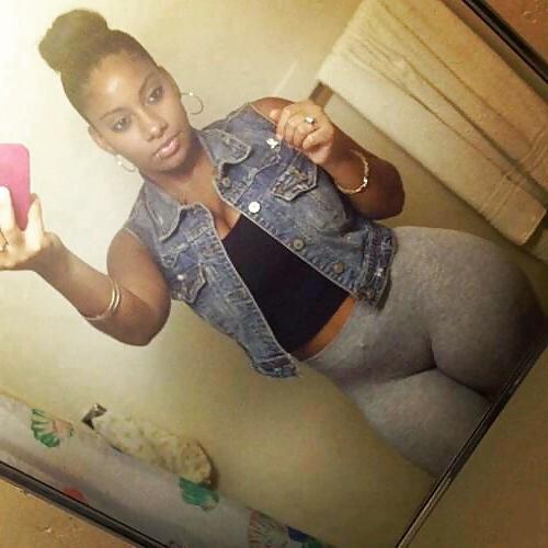 25P Big black azz