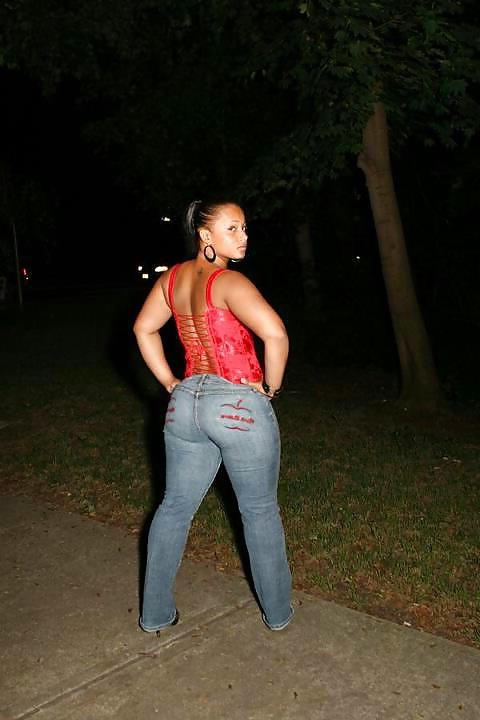 25P Big black azz