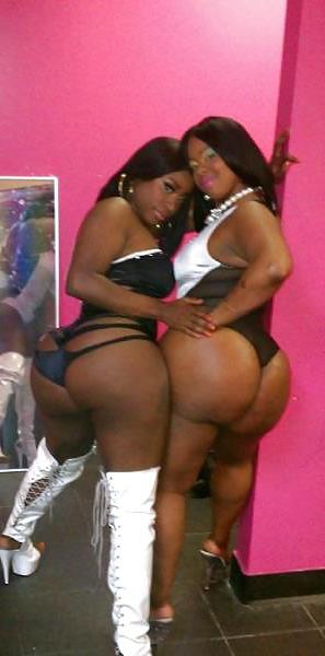 25P Big black azz