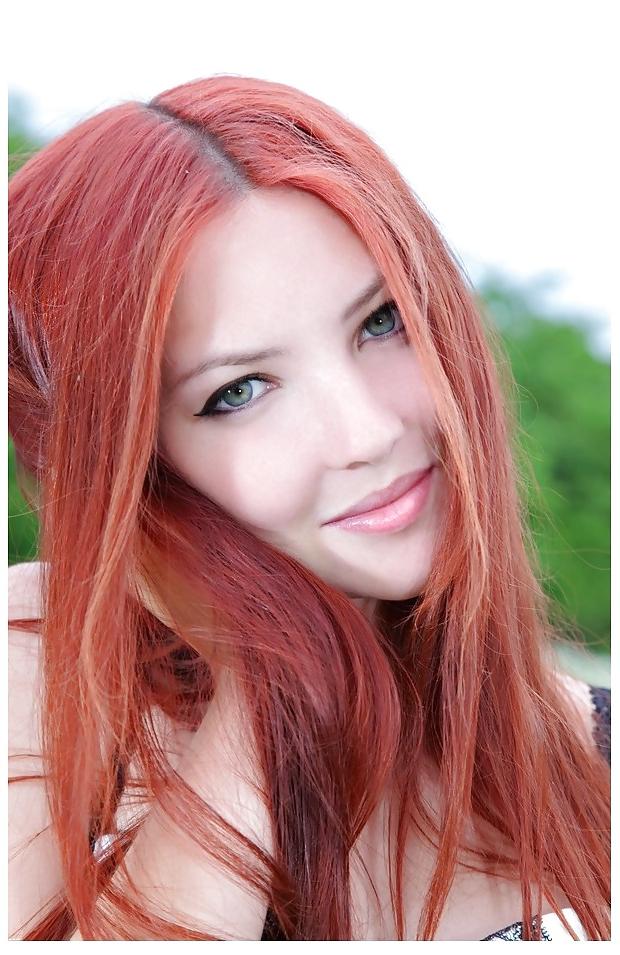 20P Sexy red heads (20)
