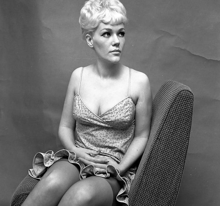 25P Retro Ladies