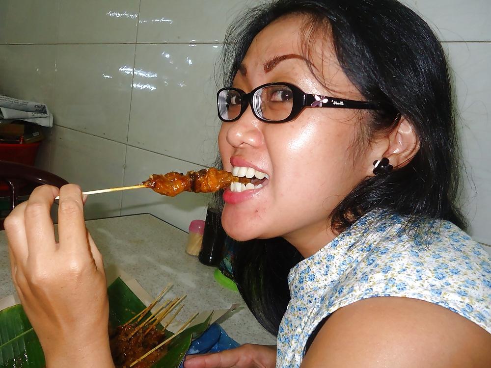 9P Asian MILF Liz Cum Face