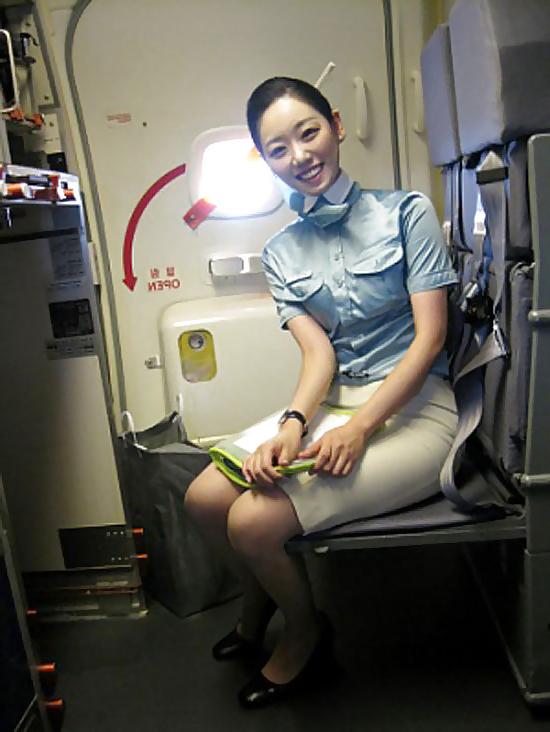 5P Korean air hostess spreading pussy