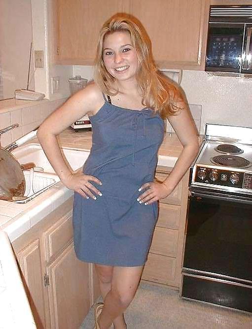 5P Blonde Donna in her underwear