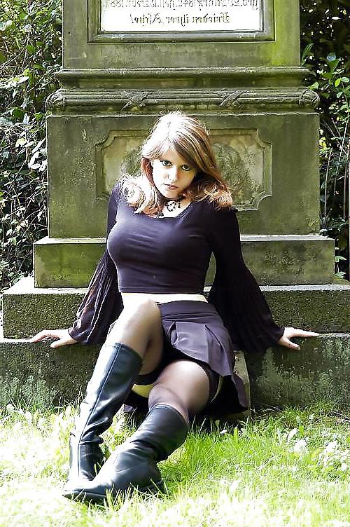 19P Gothic beauties 06