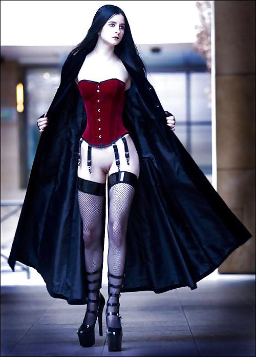 19P Gothic beauties 06