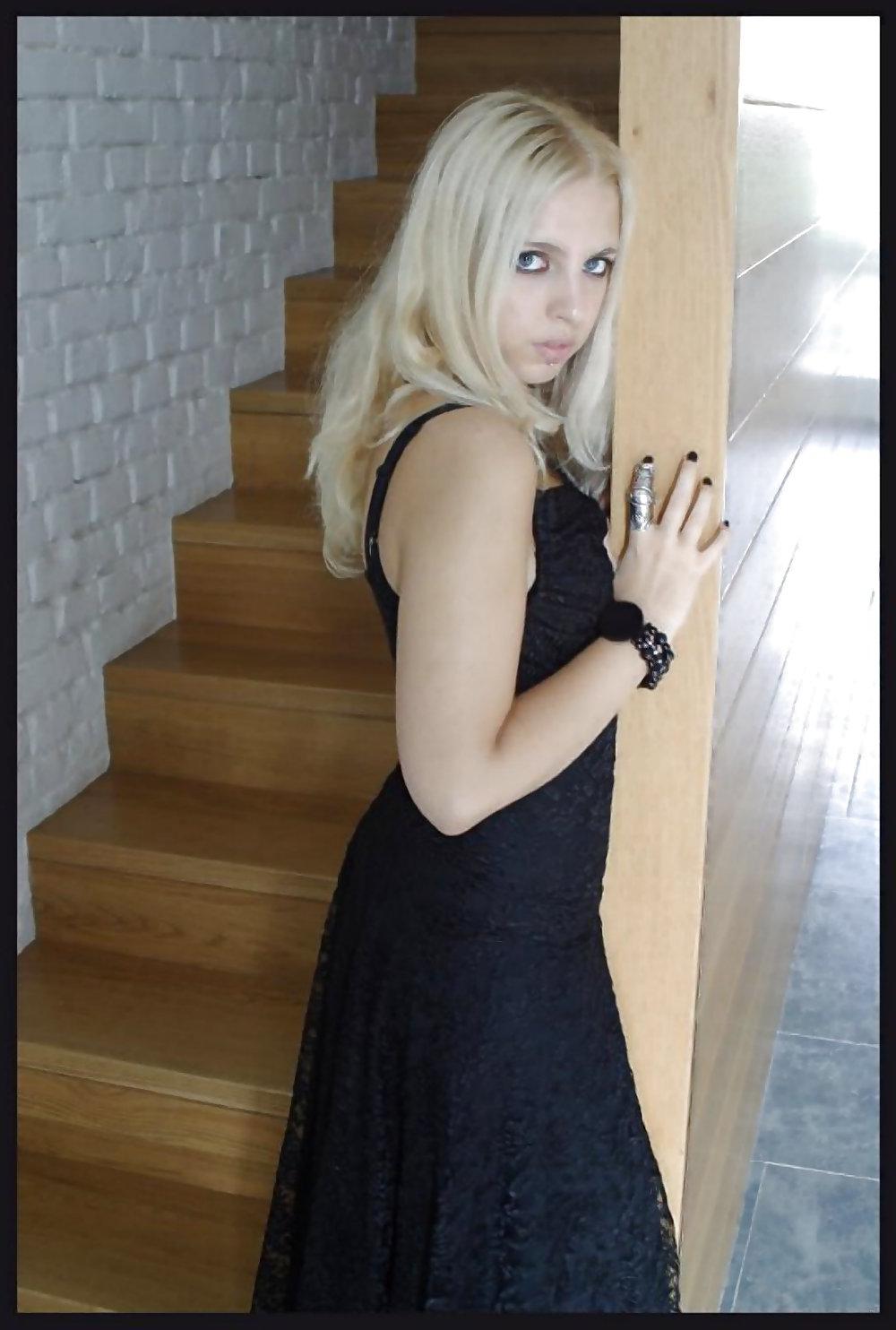19P Gothic beauties 06