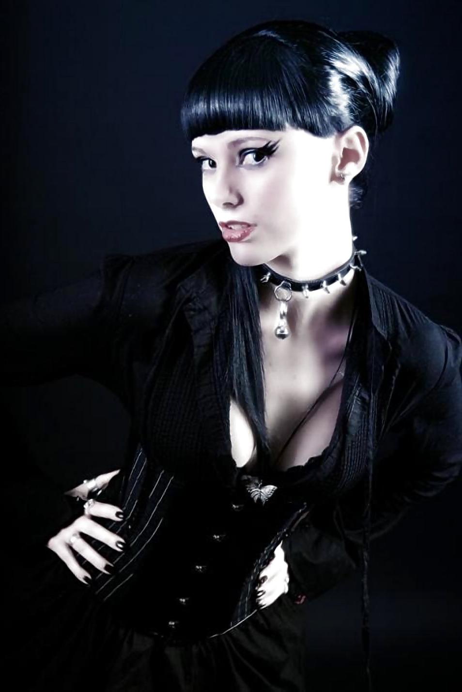 25P Gothic beauties 10